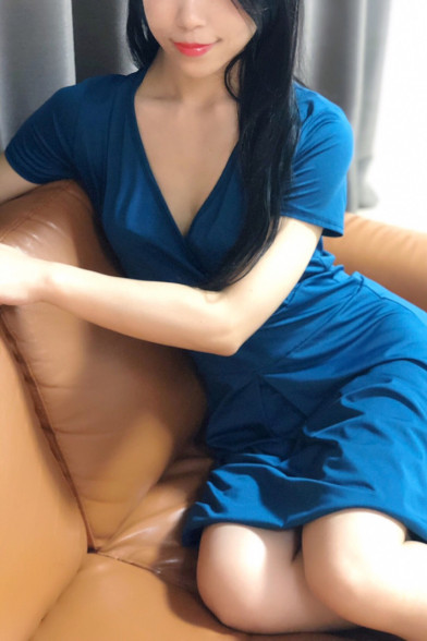 小島ひとみ